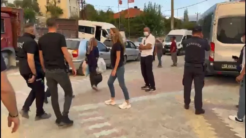 Alevler Kapıya Dayandı: Mahallede Tahliye Alarmı