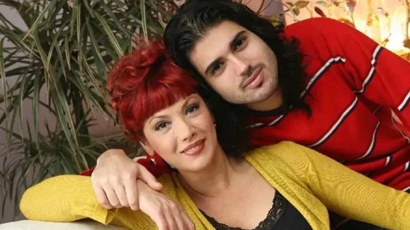 Ayşenur Yazıcının Oğlu Kimdir?