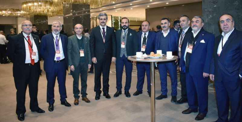 Bir insan memleketi ile vardır