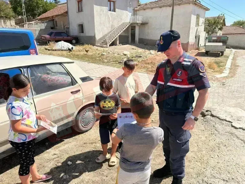 Yozgat'ın Yenifakılı İlçesinde Jandarma’dan Fırtına Gibi Eğitim: Anız Yakma ve Hırsızlık Önlemleri Toplumla Paylaşıldı!