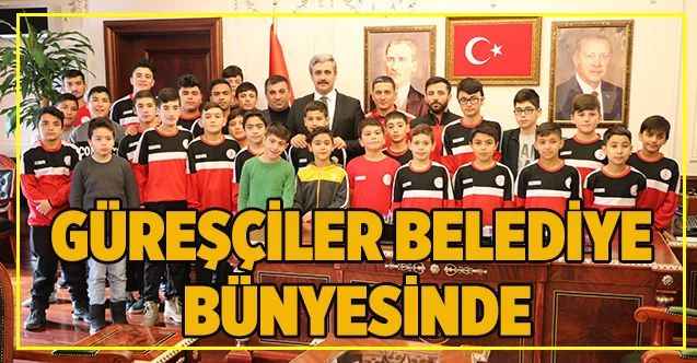 30 güreşçi belediye bünyesine katıldı