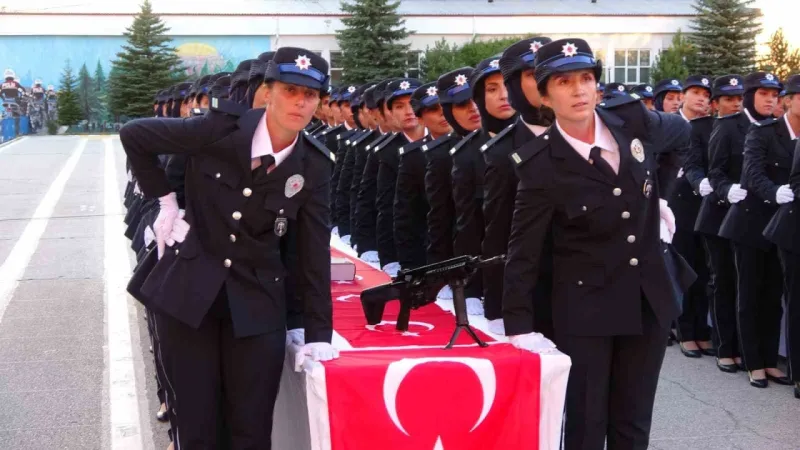 Yozgat'ta muhteşem ayrılık: ailelerin göğüsleri yerinden çıkacak gibi oldu! Ayyıldız hiç bu kadar hazlı olmadı!