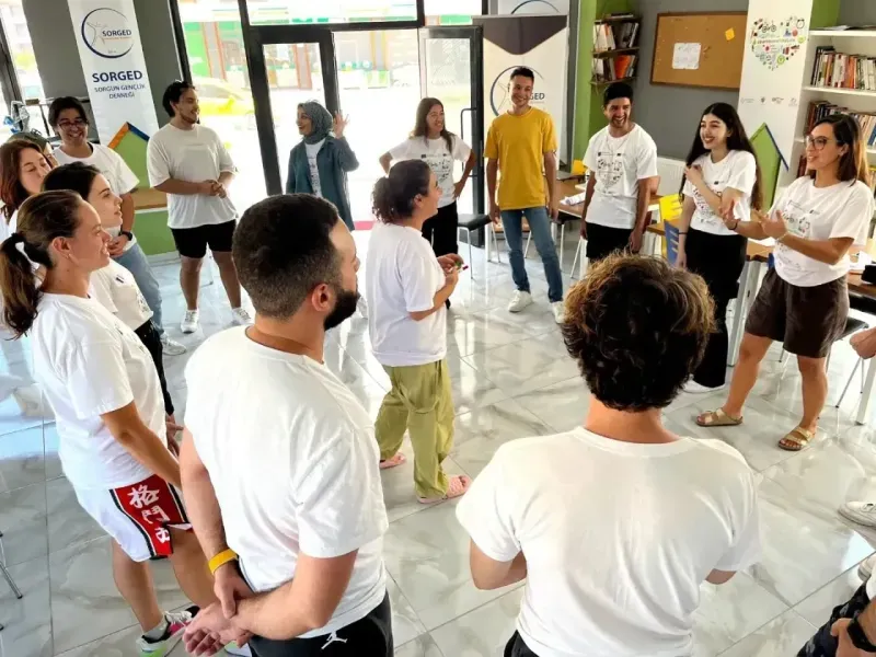 Gençlik Atölyelerinde Devrim Niteliğinde Eğitim: SORGED'den Uluslararası Çevre Bilinci Hamlesi!
