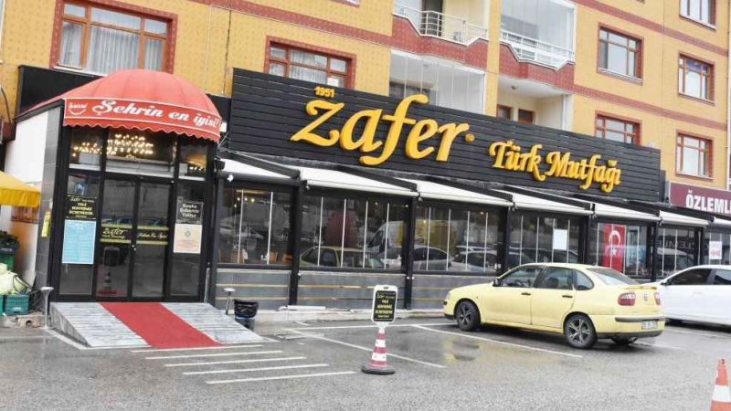 Yozgat’ta bir restoran Türkiye’yi içine alacak çekiliş yapacak! 30 Ağustos günü 30 çift zaferin lezzetini tadacak!