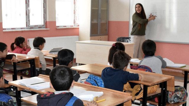 Öğretmenler rol model olacak!
