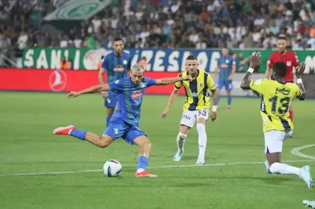 RİZESPOR- FENERBAHÇE MAÇINDAN KARELER
