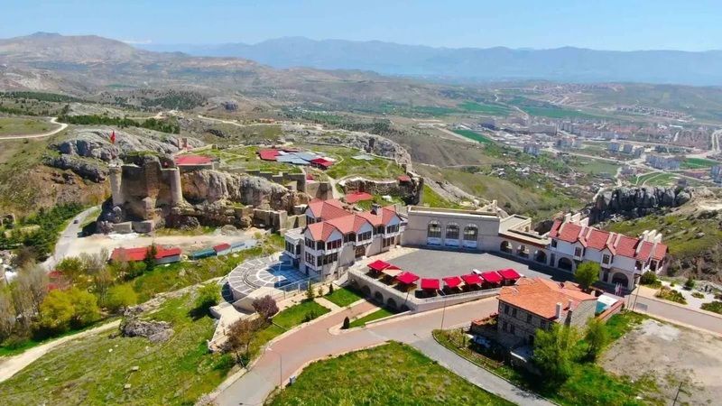 Kültürel Mirası, Doğal Güzellikleri ve Lezzetleriyle Keşfedilmeyi Bekleyen Elazığ’da Gezilecek Yerler