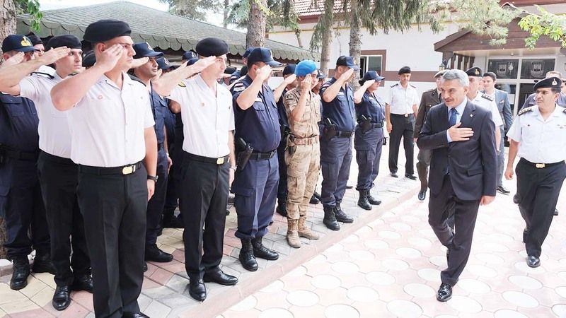 Yozgat Valisi Özkan, Jandarma Terfi Töreninde! Başarılar Diliyorum!
