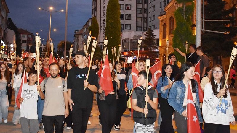 Yozgat’ta Fener Alayı ile Coşkulu Kutlama!