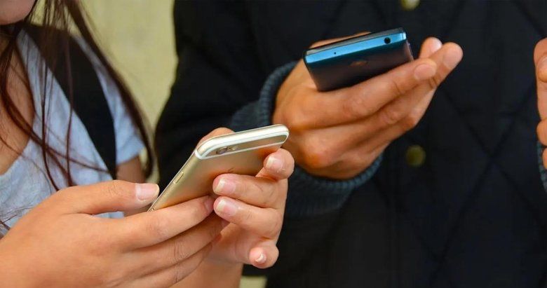 Yozgat'ta Üniversite öğrencilerine vergisiz cep telefonu desteği