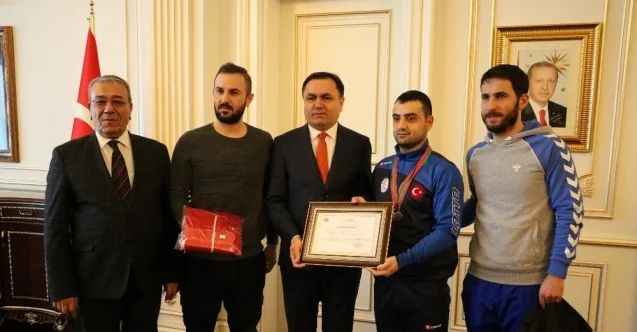Vali Çakır, Avrupa şampiyonunu tebrik etti