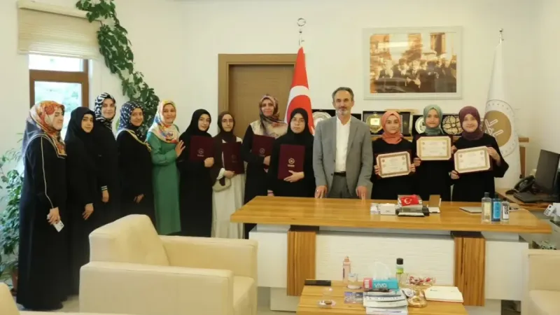 Yozgat’ta Kadın Hafızlar Hafızlık Belgelerini Aldı