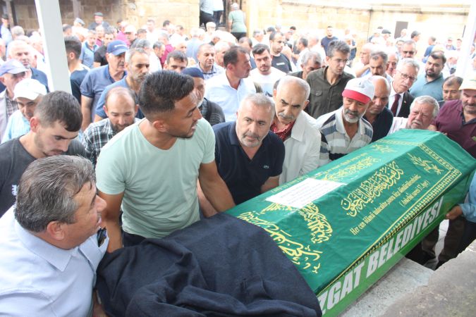 Yozgat'ta bahçede ölü bulunmuştu: Otopsi sonrası son yolculuğuna uğurlandı
