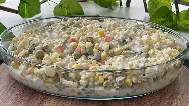 Yozgat Usulü Yoğurtlu Havuçlu Makarna Salatası: Yaz Sofralarınızın Vazgeçilmezi!
