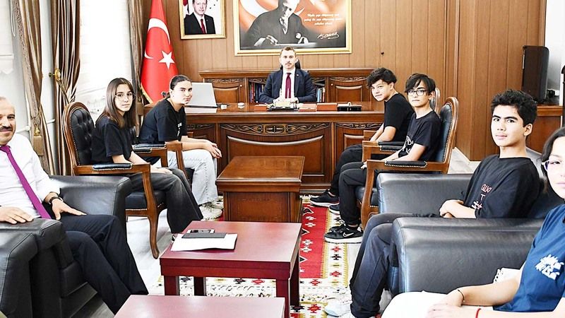 Saraykent Kaymakamı Serttaş’tan Başarılı Öğrencilere Jest!
