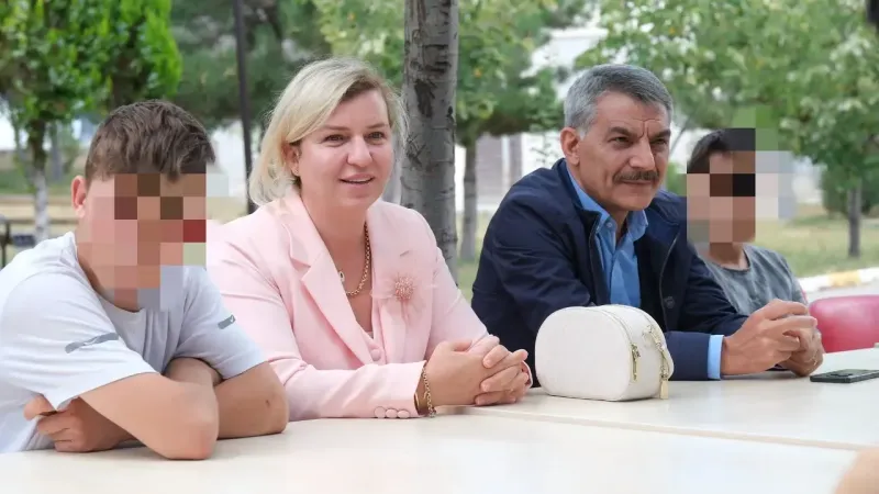 Yozgat Valisi ve Eşi, Çocuk Evlerindeki Çocukların Eğitim Öncesi Sorunlarını Dinledi