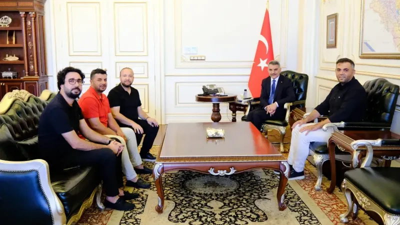 Yozgat Bozokspor Kulüp Başkanı ve Yönetimi Vali Özkan’la Bir Araya Geldi