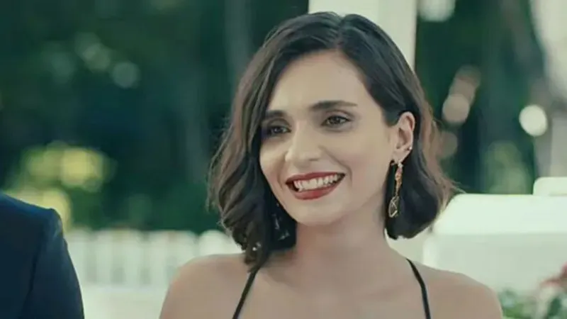 Meriç Aral: Hukuktan Dizilere Yükselen Başarı Öyküsü