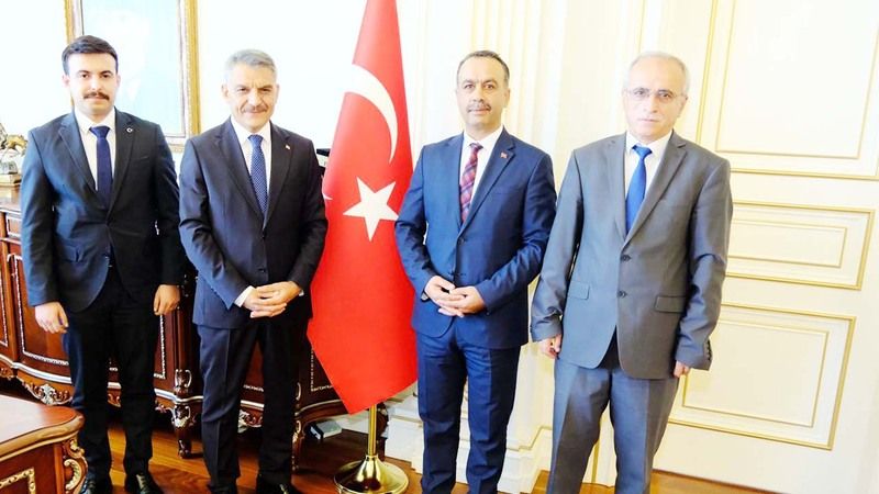 Yenifakılı Örnek Oldu! Eski Kimlik Kartları Tarihe Karıştı!