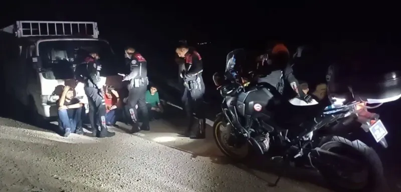 Yozgat'ın komşusunda savaş mı çıktı? Bir araç dolusu silah nereye götürülüyor...