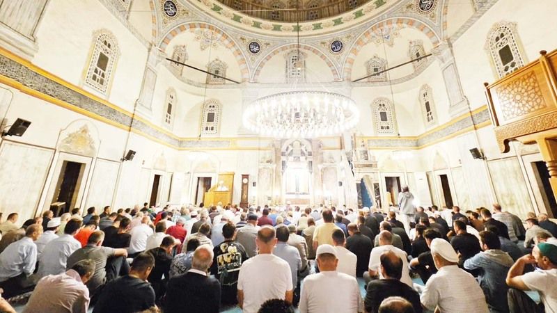 Yozgat'ta Mevlid Kandili Coşkusu: Camiler Dolup Taştı!
