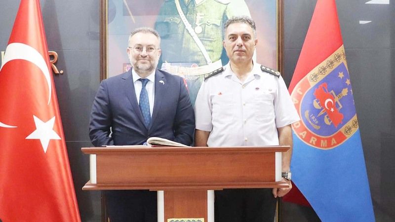 YOBÜ Rektörü Yaşar ve Jandarma Albay Yalınkılıç’tan Ortak Başarı Mesajı