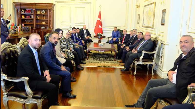 Yozgat’ta Önemli Ziyaret: AK Parti Milletvekilleri Vali Özkan’la Görüştü