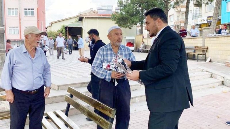 Sorgun’da Manevi Atmosfer: 10 Bin Gül, 1 Büyük Anlam!