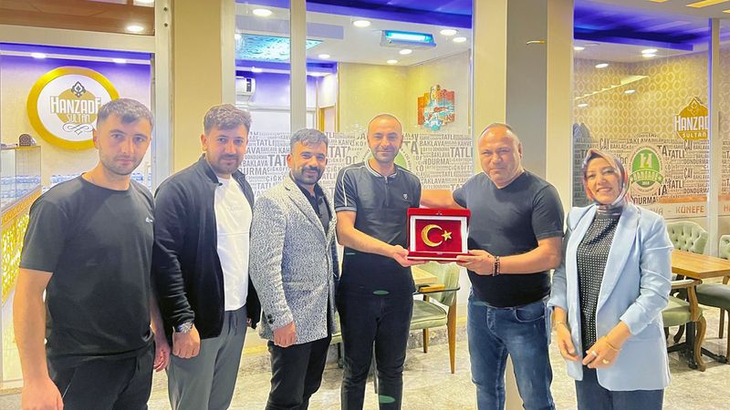 Sorgun Alperen Ocaklarına Ay Yıldızlı Hediye