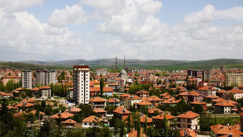 Yozgat Sorgun'da Mahkemeden 8.996 m2 Tarla Satışa Çıkarıldı
