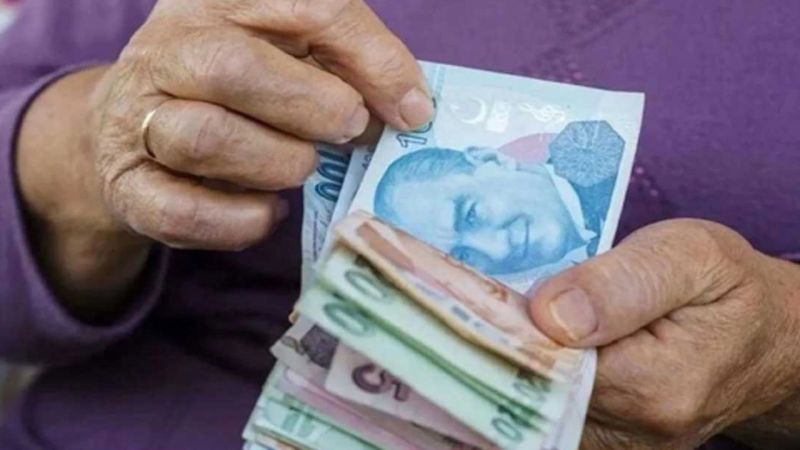 Emekli Maaşlarında 2025 İçin Büyük Kesinti Bekleniyor