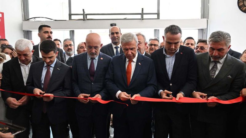 Mansur Yavaş, 100. Yıl Gençlik Kütüphanesi Açılış Törenine Katıldı: