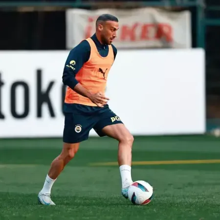 Fenerbahçe- Union SG maçında Cenk oynayacak mı? Cenk Tosun ilk 11'de var mı?