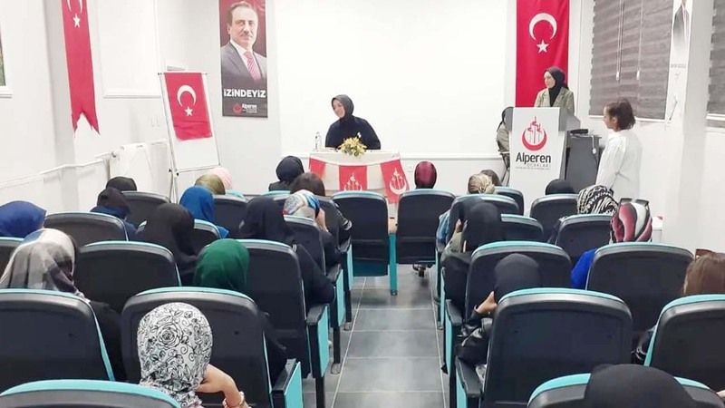 Yozgatlı Kadınlar Şiir ve Sohbetle Buluştu!