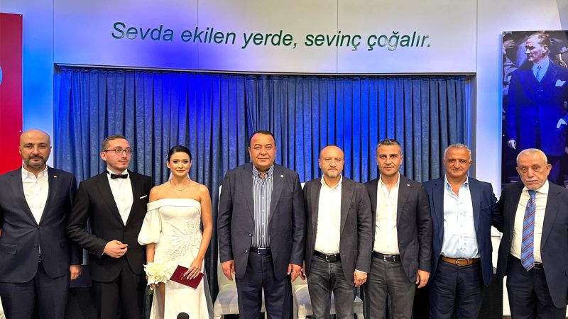 Ankara Milletvekili Adnan Beker, Çiftlerin mutluluklarına ortak oluyor