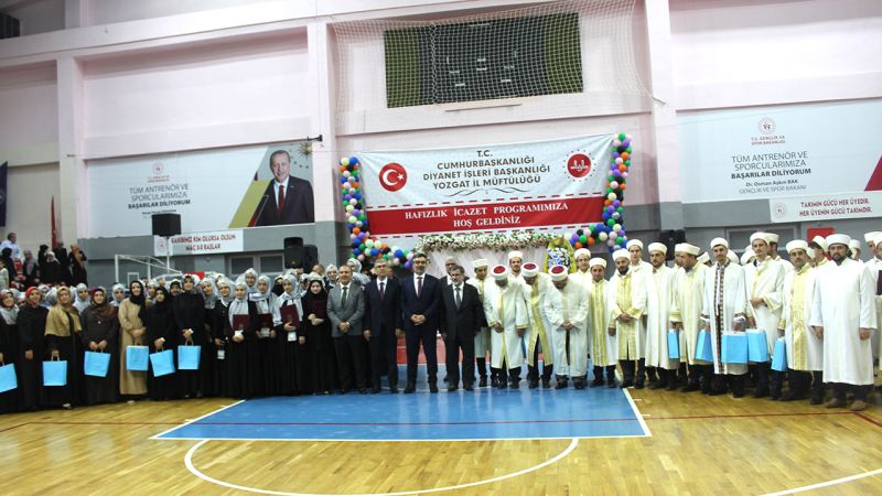 Yozgat'ta Kur’an-ı Gönüllerine Nakşeden 107 Hafız İcazetlerini Aldı