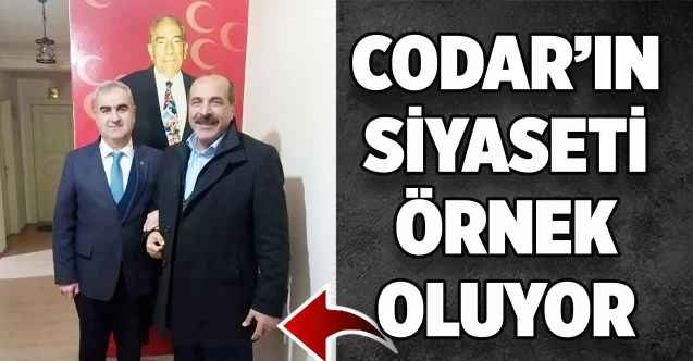 Çayıralan Belediye Başkanı Ömer Codar'ın siyaseti örnek oluyor