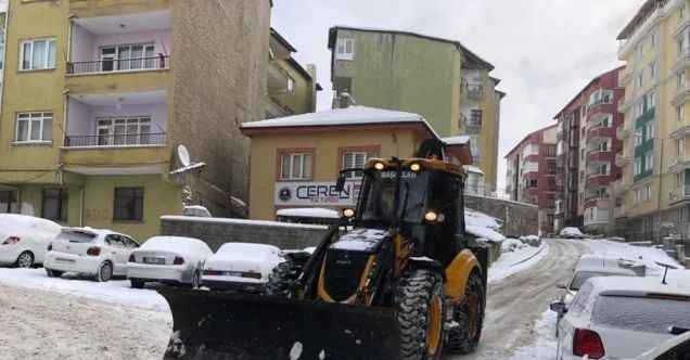 Kar temizleme çalışmaları aralıksız sürüyor