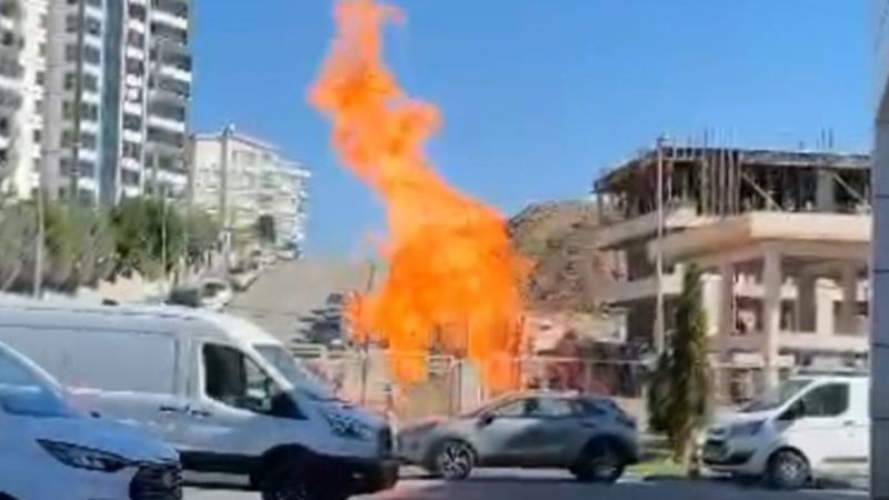 Başkentte Doğal Gaz Patlaması: Yangın Otomobili Küle Çevirdi