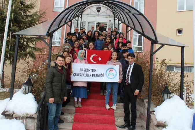 Çekerekli öğrenciler Yozgat’ı gezdi