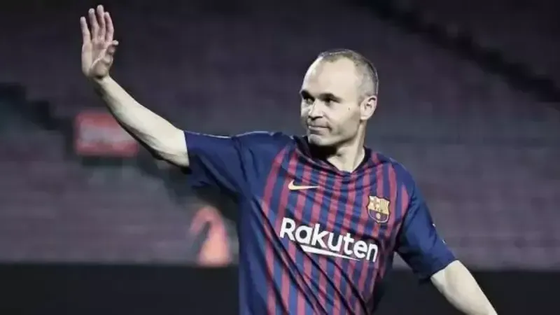 Iniesta kaç yaşında futbolu bıraktı? Iniesta futbolu bıraktı mı?