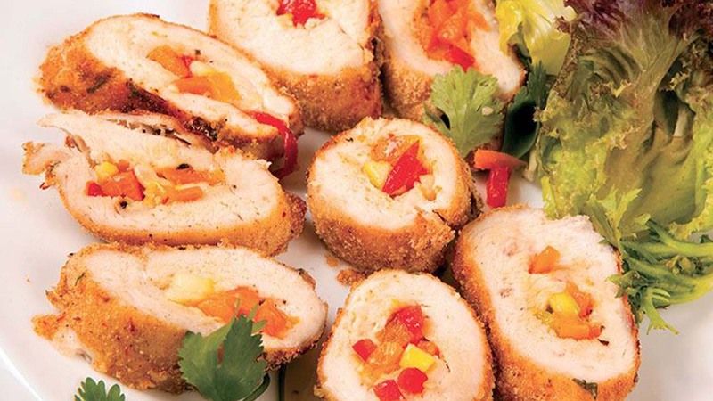 Sofralarınıza Lezzet Getirecek Tavuk Bonfile Sarma Tarifi!