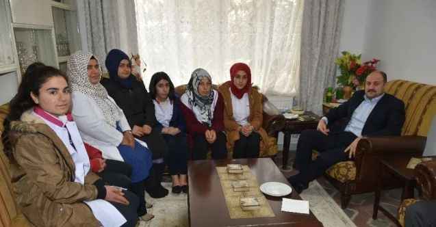 Gülpınar, Avrupa’ya gidecek öğrencileri kabul etti