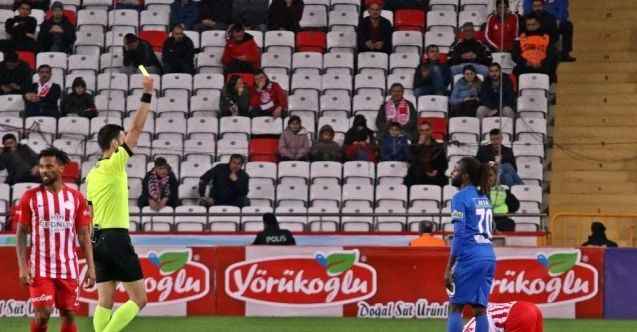 Süper Lig: Antalyaspor: 3 - Kasımpaşa: 1 (Maç sonucu)