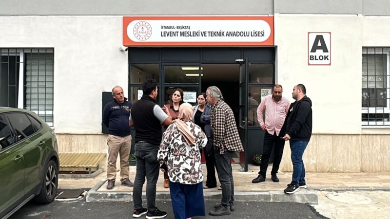 İstanbul'da Okulda Dehşet: Öğretmen, Müdüre Silah Çekti