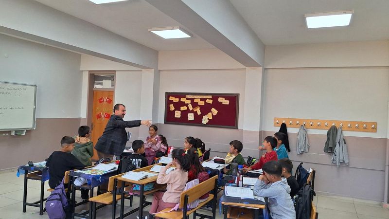Köyde Okuma Etkinlikleri Vanlı Çocuklarla Buluştu