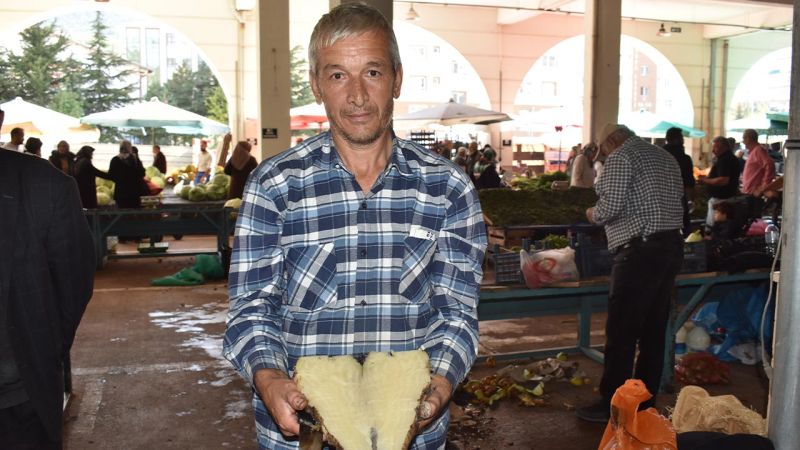 Yozgat pazarının gözdesi Şeker Pancarı