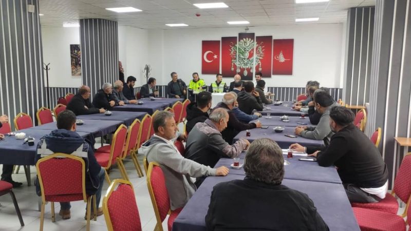 Yozgat Jandarması Servis Şoförlerini Bilgilendirdi