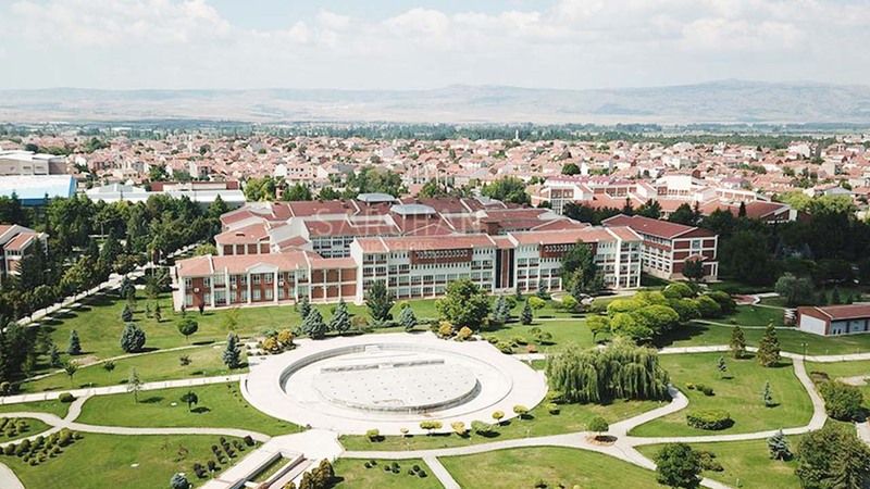 Eskişehir Teknik Üniversitesi’nde Araştırma Görevlisi Olmak İsteyenler Dikkat: Başvuru Tarihleri Açıklandı!