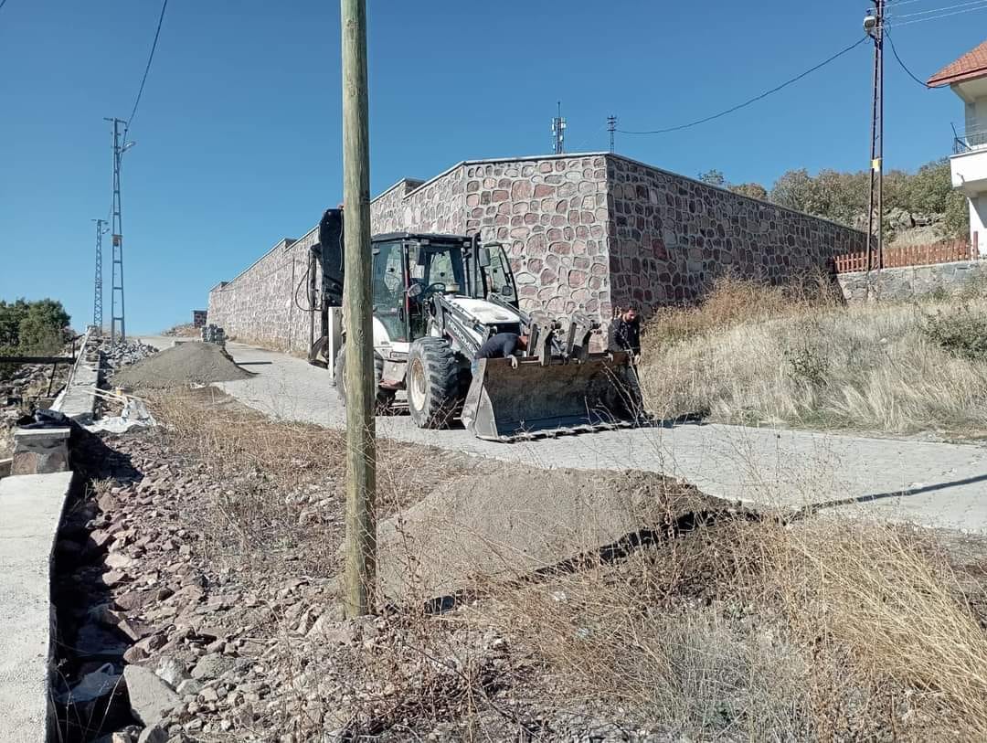 Çamlıdere Beyler Mahallesi'nde Yol Çalışmaları Başladı